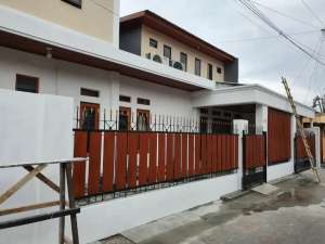 Jual cepat rumah cantik siap huni dalam cluster lokasi di Surakarta Kota, tersedia melalui melalui situs Olx