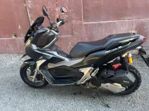 Jual bekas Jual motor ADV 2020,lokasi di Banjarbaru Kota