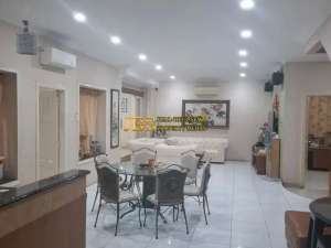 Jual Rumah 2 Tingkat Dijual di Komplek Cemara Asri Medan Jalan Kenari lokasi di Medan Kota, tersedia melalui melalui situs Olx