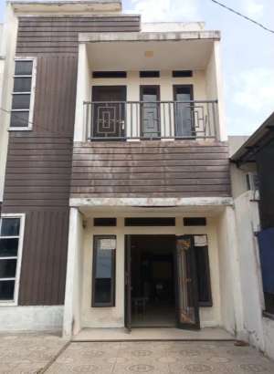 Jual RUmah di Binjai Butuh Uang - Dekat SMAN 2 Binjai Jl. Padang lokasi di Binjai Kota, tersedia melalui melalui situs Olx