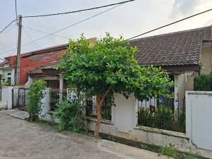 Jual Rumah di Reni Jaya Tanah Luas 190 m2 SHM 6 KM ke Tol Pamulang lokasi di Depok Kota, tersedia melalui melalui situs Olx