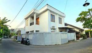 Jual Rumah di Sengkan Jalan Kaliurang lokasi di Sleman Kab., tersedia melalui melalui situs Olx