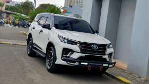 Jual bekas Km 26 ribu toyota fortuner srz gr sport bensin 2022 putih,lokasi di Medan Kota
