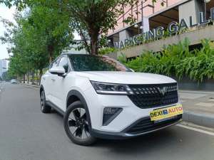 Jual bekas KM20000WULING ALVEZ EX AT 2024 NIK 2023 ISTIMEWA KM RENDAH,lokasi di Jakarta Pusat
