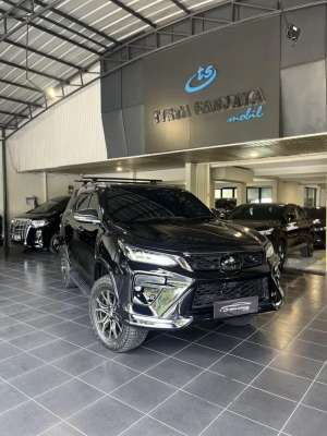 Jual bekas KM5rb Toyota Fortuner VRZ 2.8 GR Sport 4x4 2025 Hilux Pajero 2024,lokasi di Bandung Kota