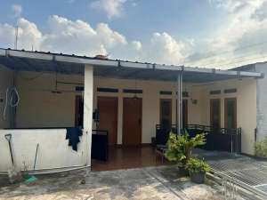 KONTRAKAN RUMAH LUAS lokasi di Cimahi Kota, tersedia melalui melalui situs Olx