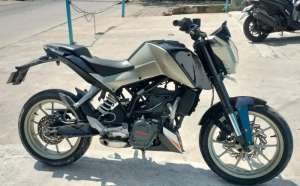 Jual bekas KTM 200 Duke siap pecut,lokasi di Bandung Kota