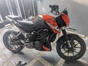 Jual bekas Ktm duke 200cc mulus grss,lokasi di Tangerang Kab.