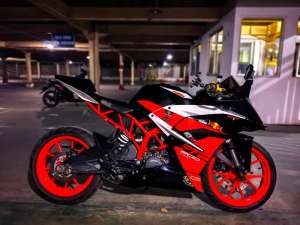 Jual bekas KTM Rc 200 Lengkap,lokasi di Tangerang Kab.