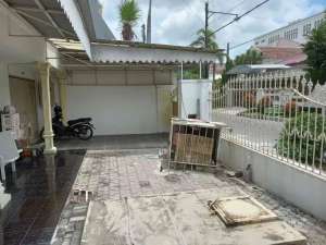 Kupang indah lokasi di Surabaya Kota, tersedia melalui melalui situs Olx