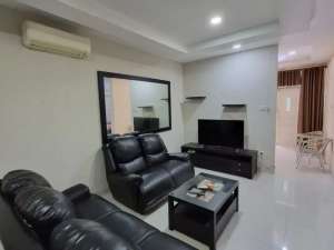 L22. Rumah Disewakan Di Meadow Green Lippo Cikarang lokasi di Bekasi Kab., tersedia melalui melalui situs Olx