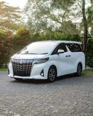 Jual bekas LOW KM Toyota Alphard 2.5 G ATPM 2018 Vellfire SC Voxy RX300,lokasi di Jakarta Timur