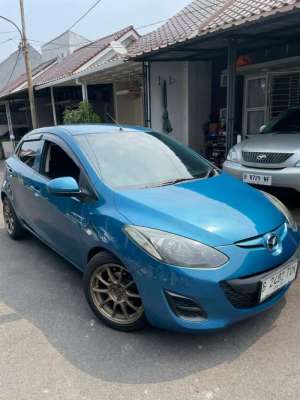 Jual bekas Mazda 2 2012 Bensin,lokasi di Tangerang Selatan Kota