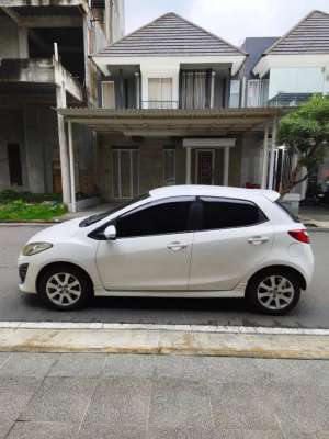Jual bekas Mazda 2 2013 V Manual Langka,lokasi di Medan Kota