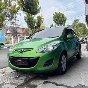 Jual bekas Mazda 2 Mazda2 HB Hatchback 1.5 Manual 2011 Spirited Green Hijau,lokasi di Medan Kota