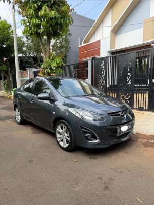 Jual bekas Mazda 2 R At Km 80Rb,lokasi di Jakarta Selatan