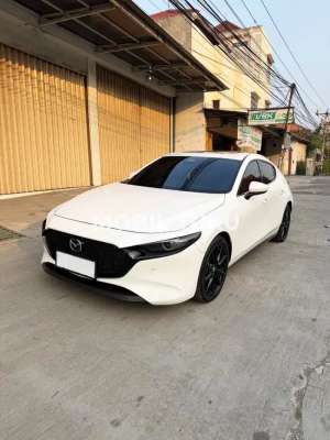 Jual bekas Mazda 3 Hatchback 2023,lokasi di Semarang Kota