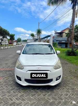 Jual bekas Mitsubishi MIRAGE 2015, manual, putih,lokasi di Banyuwangi  Kab.