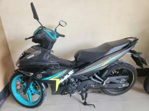 Jual bekas Mx king hijau tosca hitam 2025 low km 4ribuan gbm,lokasi di Bantul Kab.