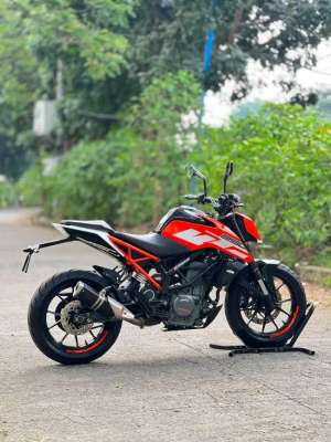 Jual bekas NAKED IDAMAN KTM DUKE 250 NON ABS 2017 ORANGE KM LOW TAX ON SIAP GAS,lokasi di Bogor Kab.