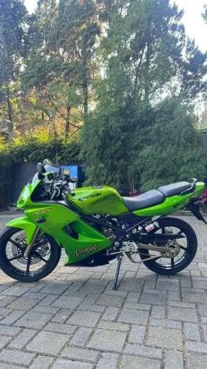 Jual bekas Ninja rr cbu 2002 hijau,lokasi di Cimahi Kota