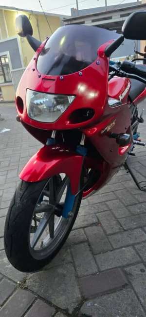 Jual bekas Ninja RR Old Merah CandyMesin KeringBody MulusModif Elegan,lokasi di Sidoarjo  Kab.