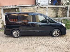 Jual bekas Nissan Serena 2015 Bensin,lokasi di Depok Kota