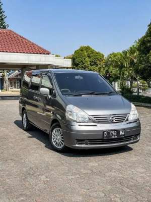 Jual bekas Nissan Serena C24 2009 Dp 15 jt,lokasi di Bandung Kota