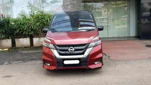 Jual bekas Nissan serena hws 2022 merah pajak panjang,lokasi di Jakarta Selatan