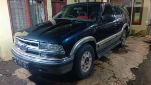 Jual bekas Opel Blazer 2000 Bensin,lokasi di Surabaya Kota