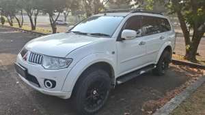 Jual bekas Pajero Sport GLSMT 2011,lokasi di Bekasi Kota