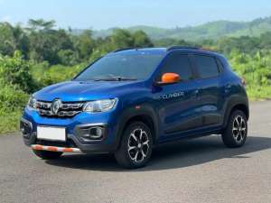 Jual bekas Renault Kwid 1.0 Climber AT Terawat,lokasi di Surabaya Kota