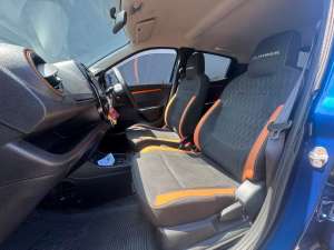Jual bekas Renault Kwid 1.0 Climber At 2019,lokasi di Surabaya Kota
