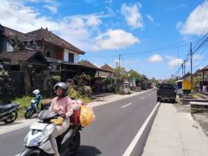 RUMAH 2 LANTAI DI BANJAR ANYAR KEDIRI TABANAN COCOK UNTUK TEMPAT USAHA lokasi di Tabanan Kab., tersedia melalui melalui situs Olx