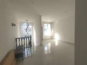 Rumah 2 Lantai Furnished di Kedoya Permai Jakarta Barat lokasi di Jakarta Barat, tersedia melalui melalui situs Olx