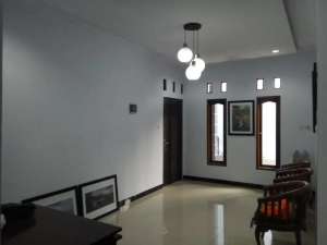 RUMAH 2,5 LANTAI DIJUALPONDOK CABE, TANGERANG SELATAN lokasi di Tangerang Selatan Kota, tersedia melalui melalui situs Olx