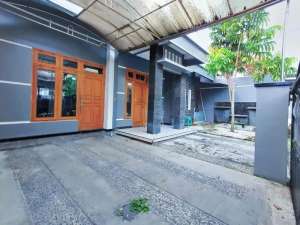 Rumah 2Lt Bagus Dekat UNS dan RS Muwardi Jebres Surakarta lokasi di Surakarta Kota, tersedia melalui melalui situs Olx
