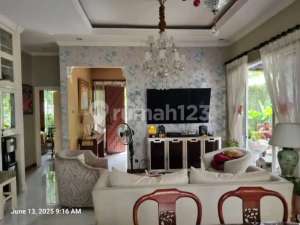 Rumah Ada Swimming Pool di Kebayoran Height Bintaro lokasi di Tangerang Selatan Kota, tersedia melalui melalui situs Olx