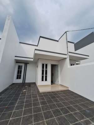 Rumah Cantik Siap Huni Di Pamulang lokasi di Tangerang Selatan Kota, tersedia melalui melalui situs Olx