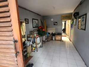 Rumah Deltasari indah luas tanah 270m2 ada 3 kamar tidur bangunan 1 lantai bisa dijadikan area KOMERSIAL jual makanan lokasi di Sidoarjo  Kab., tersedia melalui melalui situs Olx