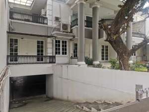 Rumah di tanjung duren selatan lokasi di Jakarta Barat, tersedia melalui melalui situs Olx