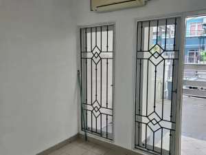 Rumah Gading Nirwana Kelapa Gading 6X20 Jln Utama Komplek Favorite Jrg Ada lokasi di Jakarta Utara, tersedia melalui melalui situs Olx