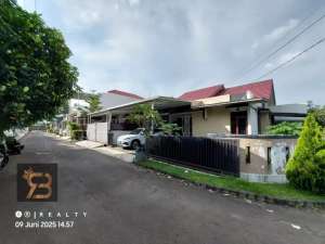RUMAH HOOK DI PURI DAGO MAS ANTAPANI DEKAT ARCAMANIK BANDUNG Harga Nego lokasi di Bandung Kota, tersedia melalui melalui situs Olx