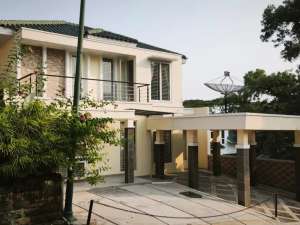 Rumah Mewah dan Asri di Bukit Golf Hijau Sentul City - Ada Lapangan Badminton Pribadi lokasi di Bogor Kab., tersedia melalui melalui situs Olx
