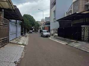 rumah minimalis gading nirwana komplek nyaman dekat taman lokasi di Jakarta Utara, tersedia melalui melalui situs Olx