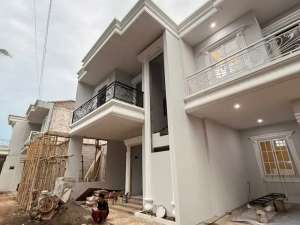 Rumah Modern Mewah Cikeas Cibubur Lokasi Strategis Pinggir Tol Cibubur lokasi di Jakarta Timur, tersedia melalui melalui situs Olx