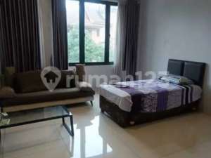 Rumah Siap Huni di Taman Giri Loka BSD City lokasi di Tangerang Selatan Kota, tersedia melalui melalui situs Olx