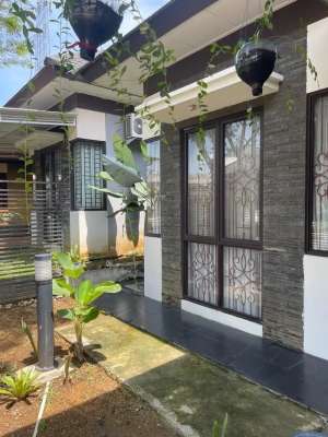 Rumah Siap Huni di The Breeze, Sentul lokasi di Bogor Kab., tersedia melalui melalui situs Olx
