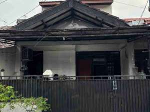 Rumah Siap Huni Pamulang Permai 2 Tangerang Selatan lokasi di Tangerang Selatan Kota, tersedia melalui melalui situs Olx