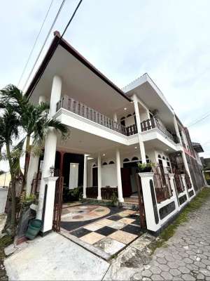 Rumah Strategis Bonus Furniture dekat Jalan Kaliurang Km 7 lokasi di Sleman Kab., tersedia melalui melalui situs Olx